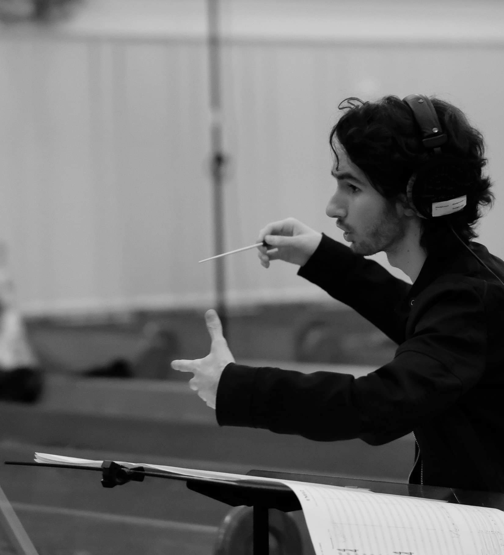 Pedro Osuna conducting at Berklee College of Music.