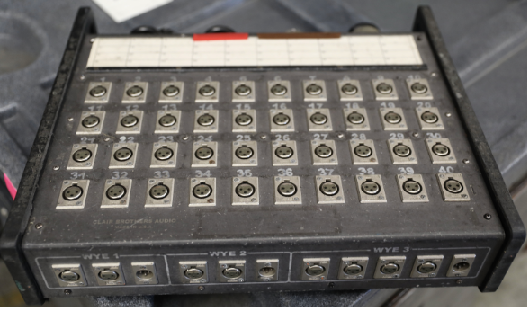 A picture of a 40-Channel Stage Box with Transformerless Splitter Outputs is displayed