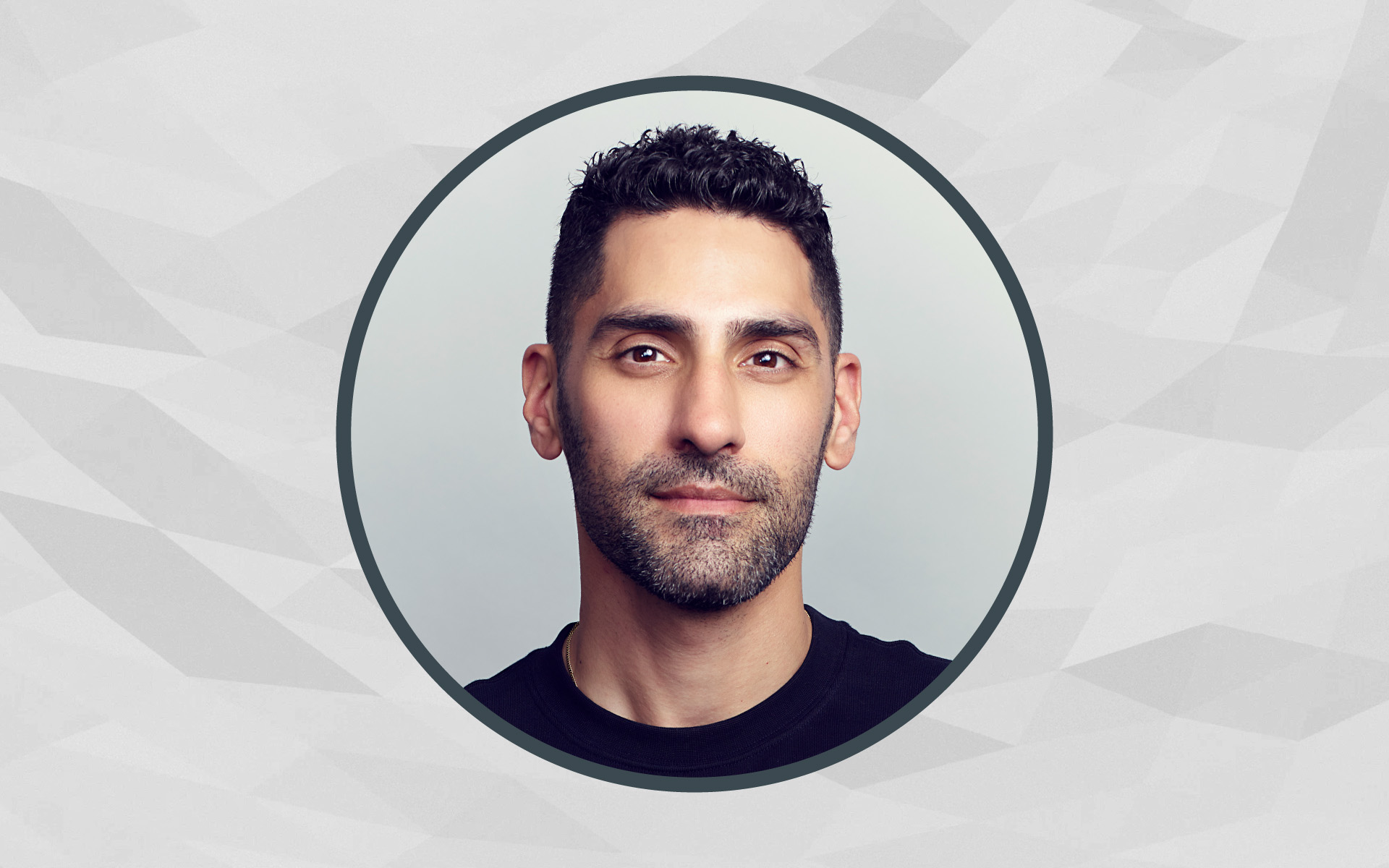 Register for the Next Berklee Online Live Q&A A portrait of Berklee Online instructor Ardie Farhadieh framed inside of a circle, with a gray background.